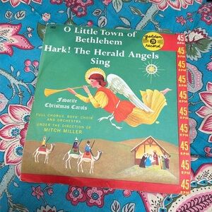 1959 version golden record Christmas hymns.